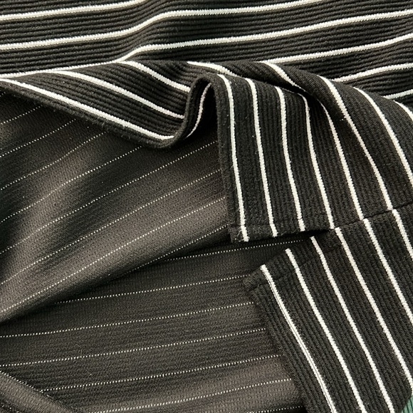 Striped cropped tee - Picture 4 of 4